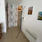 Apartmán T2 Terrasse Proche Et Commerces