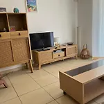 Apartmán T2 Terrasse Proche Et Commerces *