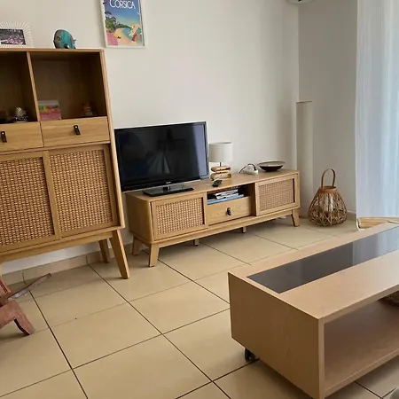 شقة T2 Terrasse Proche Et Commerces *