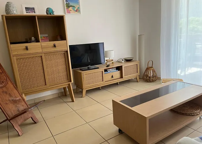 Apartmán T2 Terrasse Proche Et Commerces *